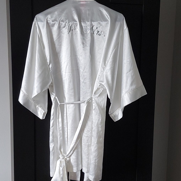 White Bridal robe - Picture 2 of 4